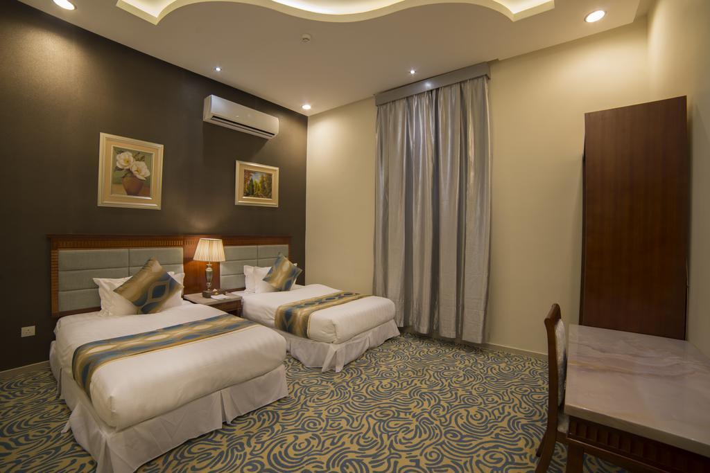Kyan Al Yarmouk Suites Riad Exterior foto